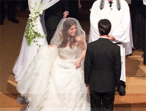 Jewish Wedding, The Ceremony - Circling